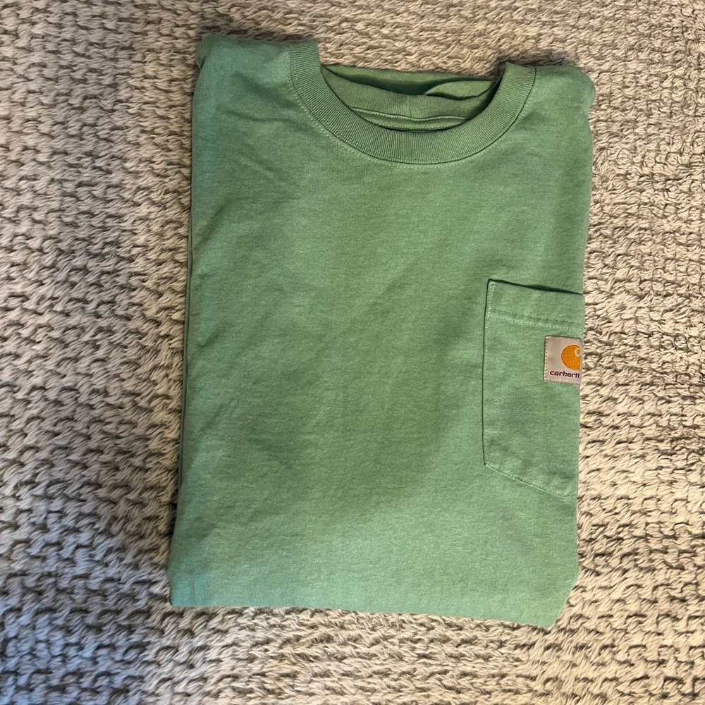 Men’s Carhartt Loose Fit T-Shirt. NWOT